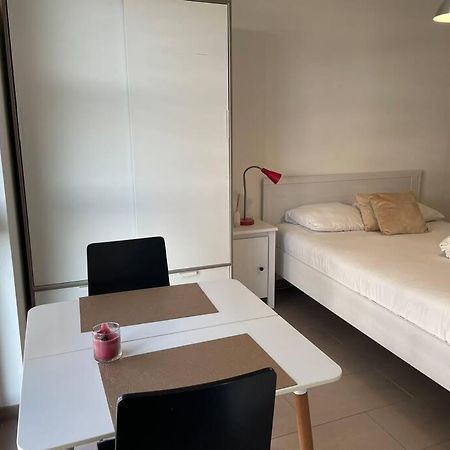 Joli Studio Confortable ! Prilly Extérieur photo